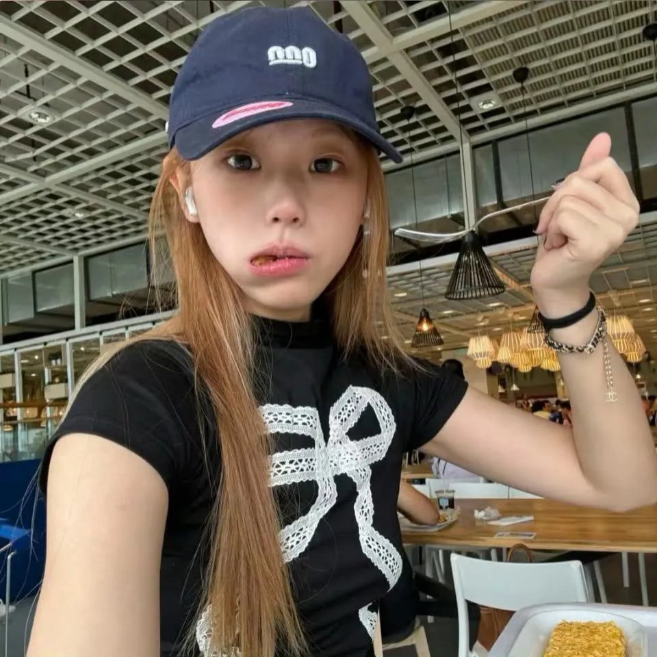 寄养的黑羊 海报